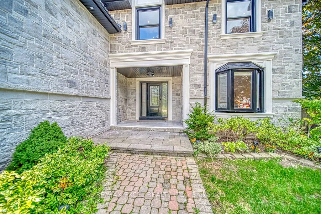 Detached kitchen at 88 Montgomery Court Markham