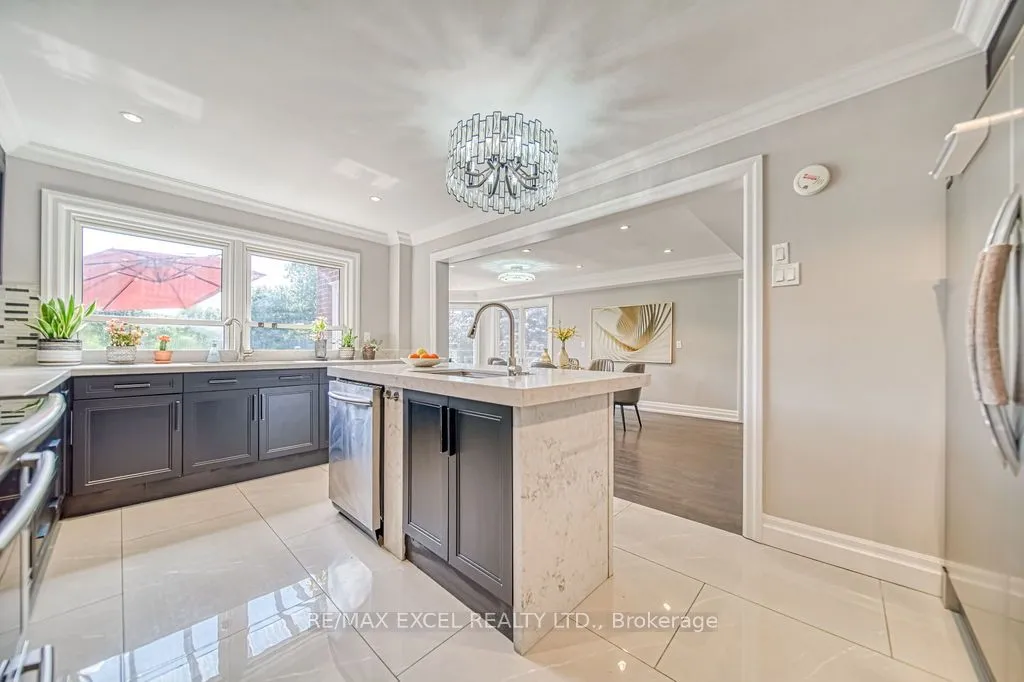 Detached living room at 88 Montgomery Court Markham