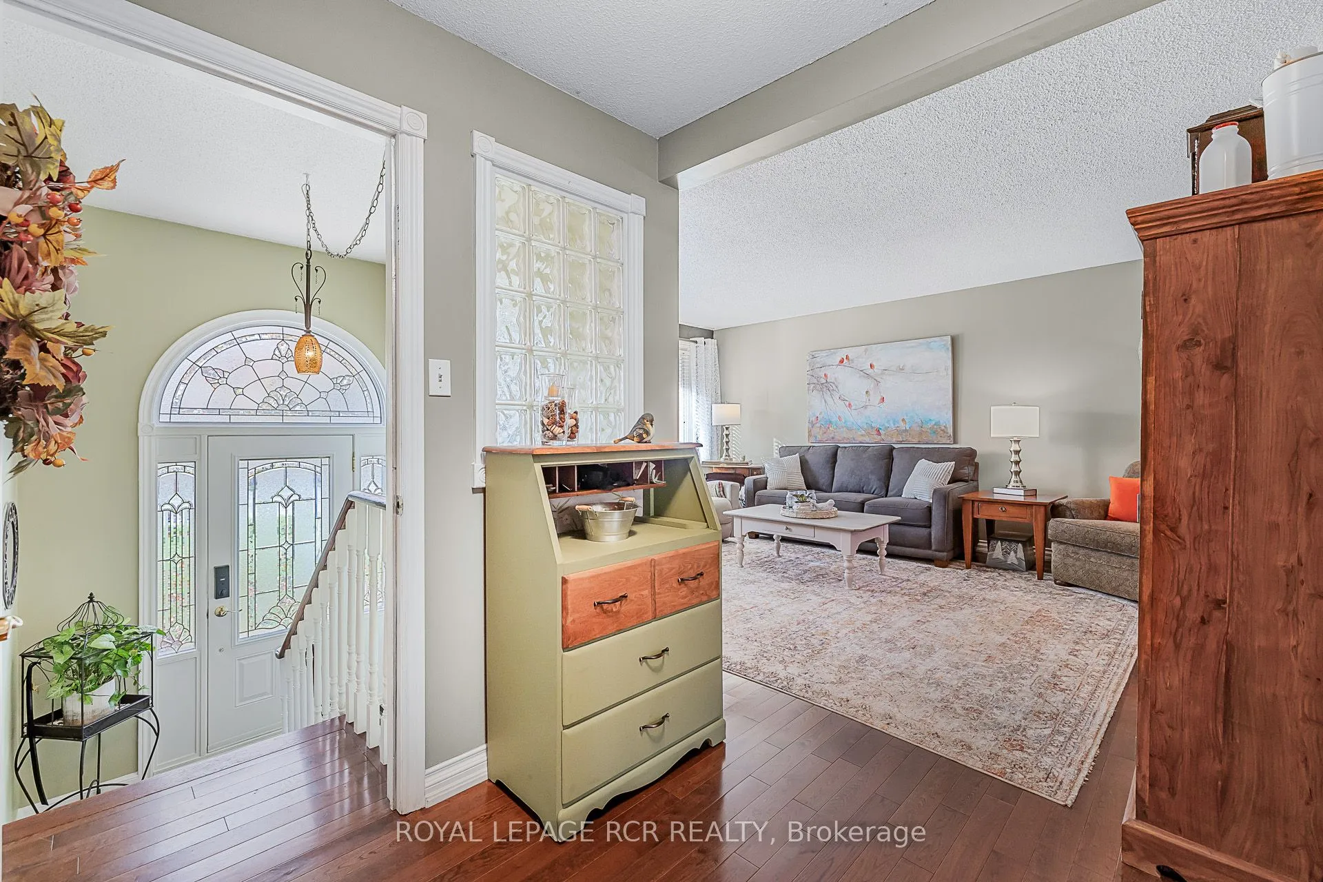 Detached 5 bedroom 3 bathroom at 99 Toll Road in East Gwillimbury - MLS# N12604686