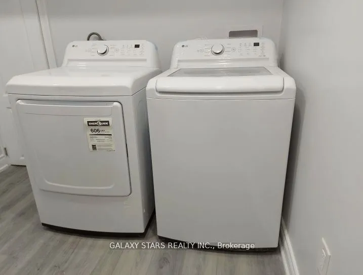 Detached interior view at 364 Cornell Centre Boulevard Markham