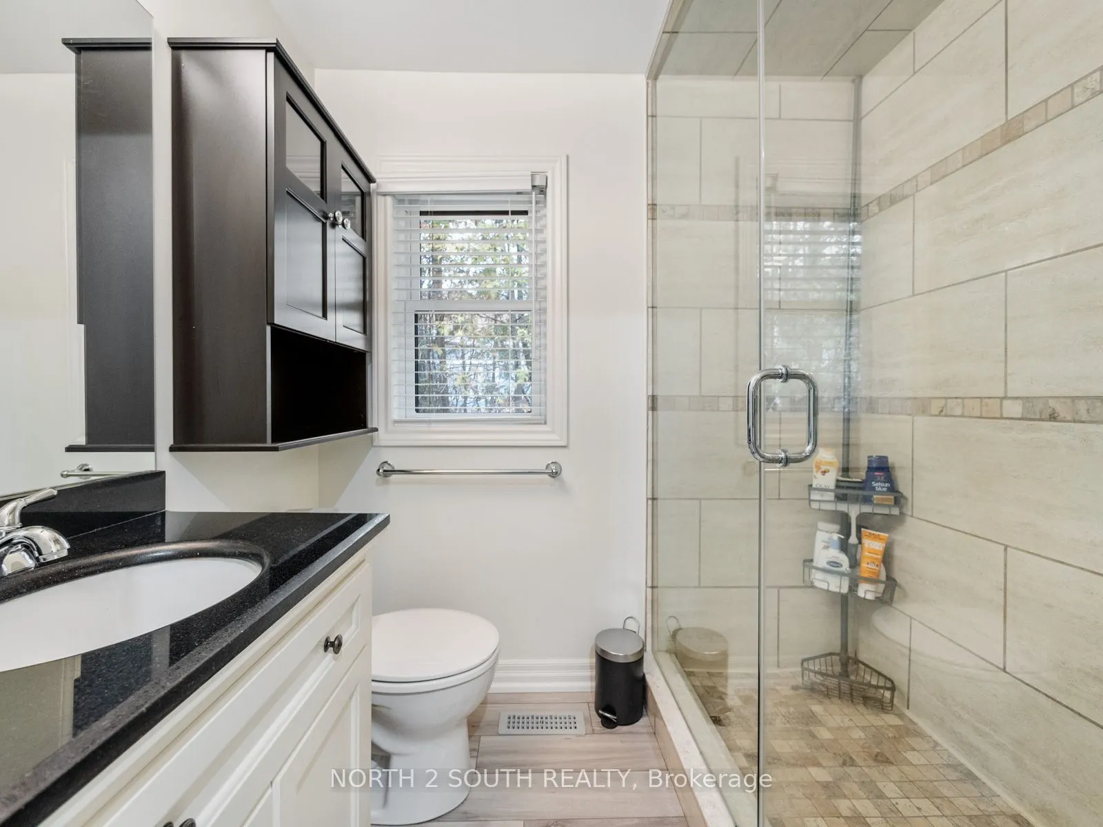 Detached kitchen at 1273 Maple Road Innisfil