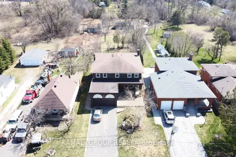 35 Yongehurst Road, Richmond Hill, ON L4C 3T3