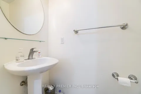 193 Roxbury Street, Markham, ON L3S 3T5