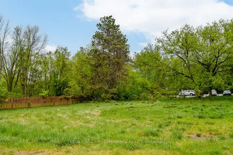 18 Fraser St, Essa, ON L0M 1B0