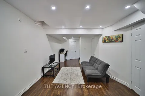 13 Cinemark Avenue, Markham, ON L6B 0R1