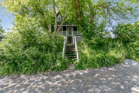 54 Mount Albert Road, East Gwillimbury, ON L9N 1K4