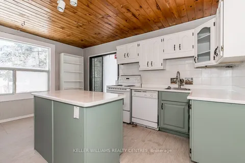 54 Mount Albert Road, East Gwillimbury, ON L9N 1K4