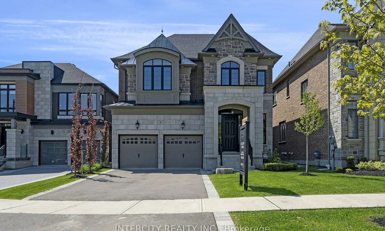 9 Sophies Crt, Vaughan, ON L4L 1A6