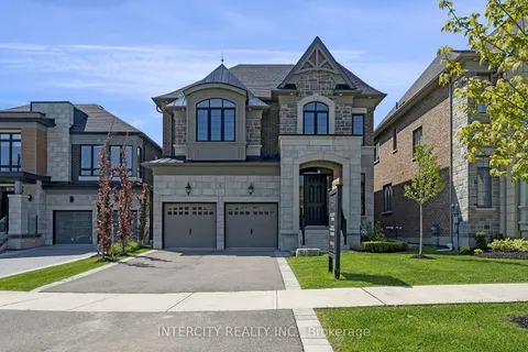 9 Sophies Crt, Vaughan, ON L4L 1A6