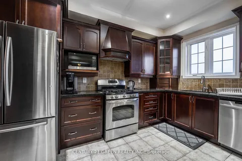 2010 Celeste St, Innisfil, ON L9S 4Z6
