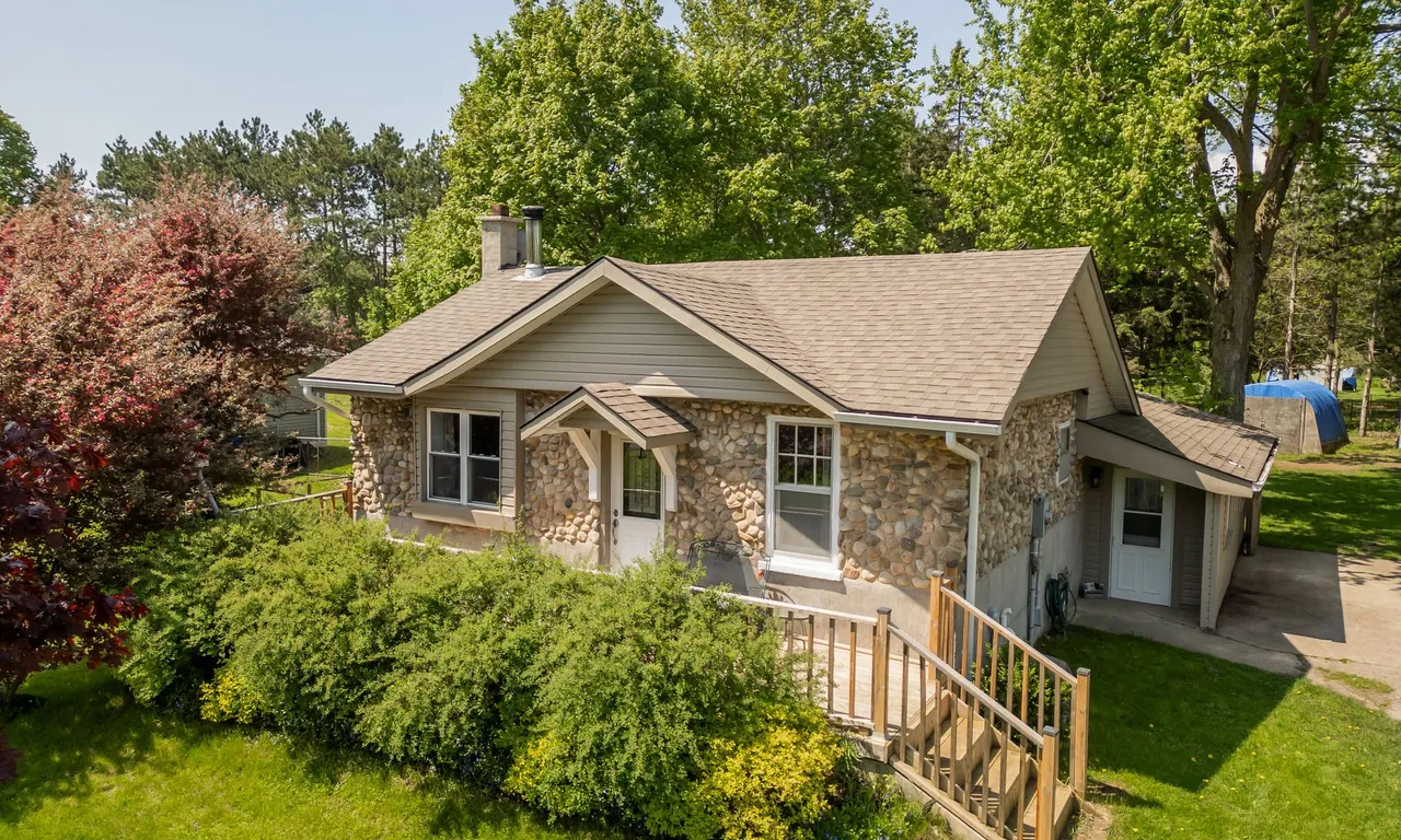 7978 County 13 Rd, Adjala-Tosorontio, ON L0M 1M0