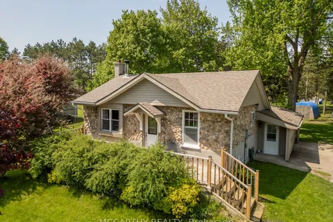 7978 County 13 Rd, Adjala-Tosorontio, ON L0M 1M0