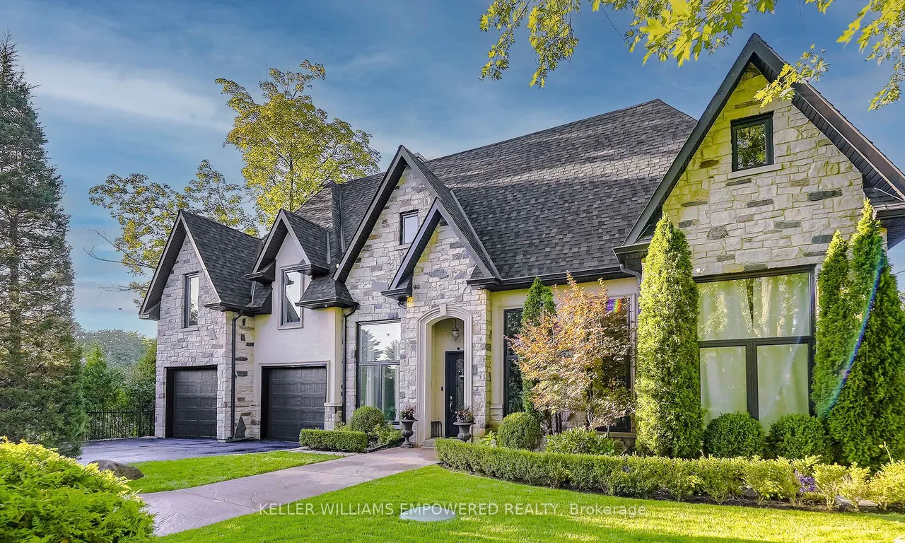 378 Old Bloomington Rd, Aurora, ON L4G 0M2