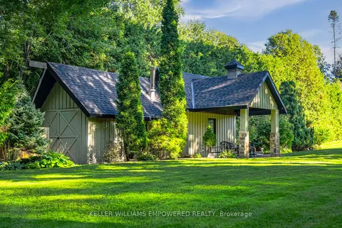 378 Old Bloomington Rd, Aurora, ON L4G 0M2