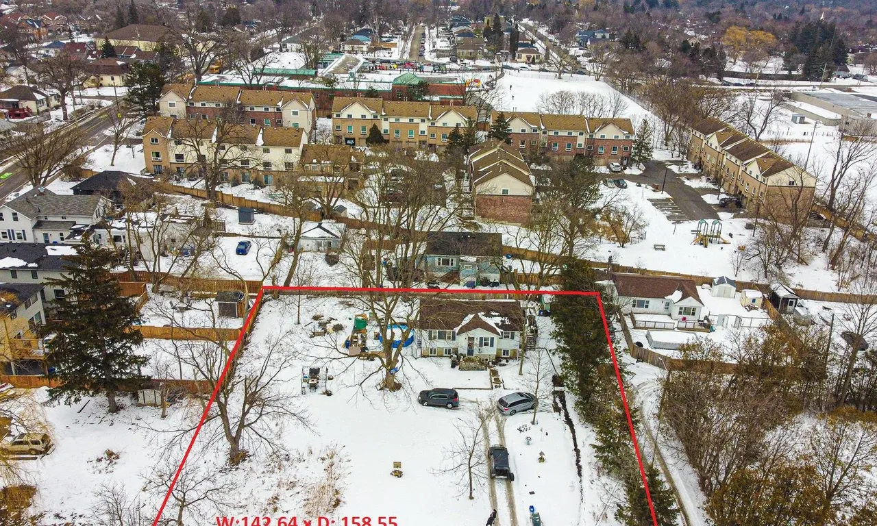 175 Mary St, Newmarket, ON L3Y 3P9