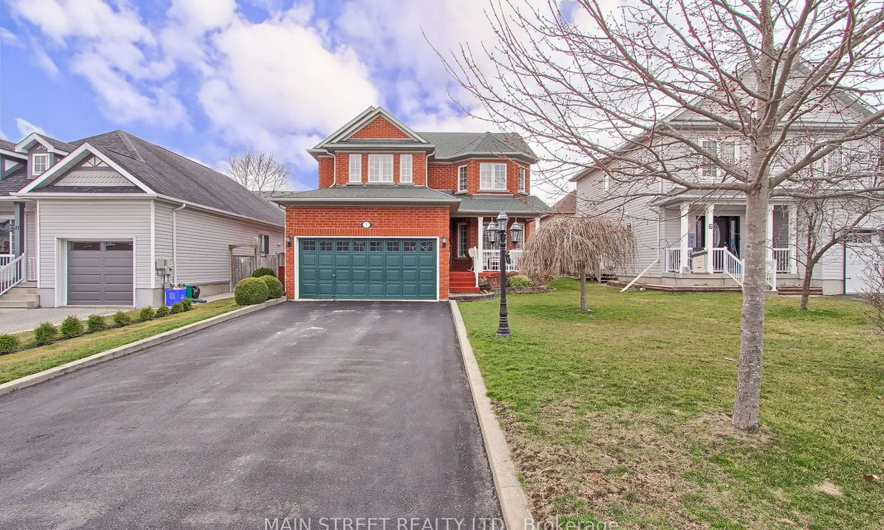 9 Silverstone Cres, Georgina, ON L4P 4A5