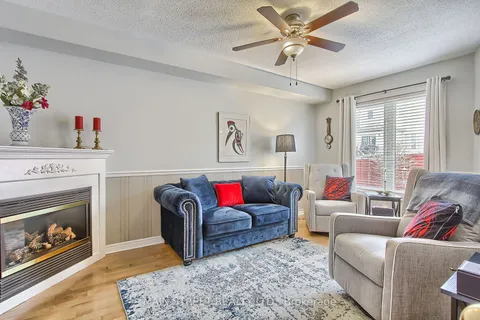 9 Silverstone Cres, Georgina, ON L4P 4A5