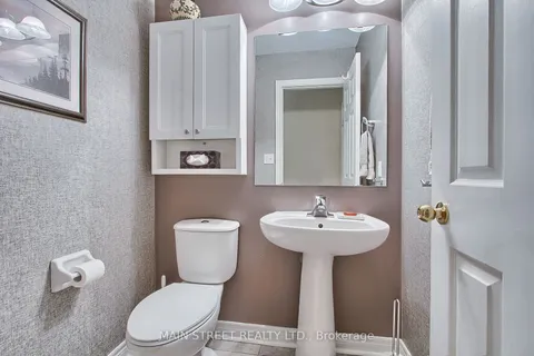 9 Silverstone Cres, Georgina, ON L4P 4A5