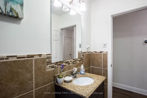 136 Victoria St, New Tecumseth, ON L0M 1L7