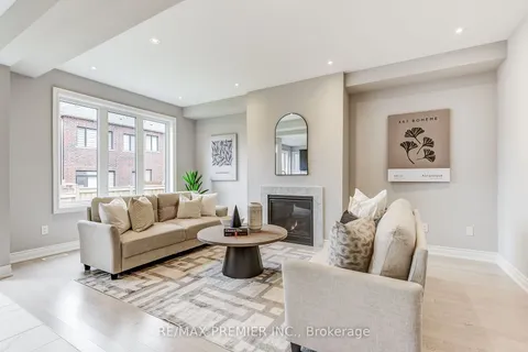12 McKean Dr, Whitchurch-Stouffville, ON L4A 4V9