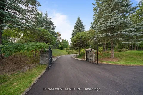 5775 Kirby Rd, Vaughan, ON L0J 1C0