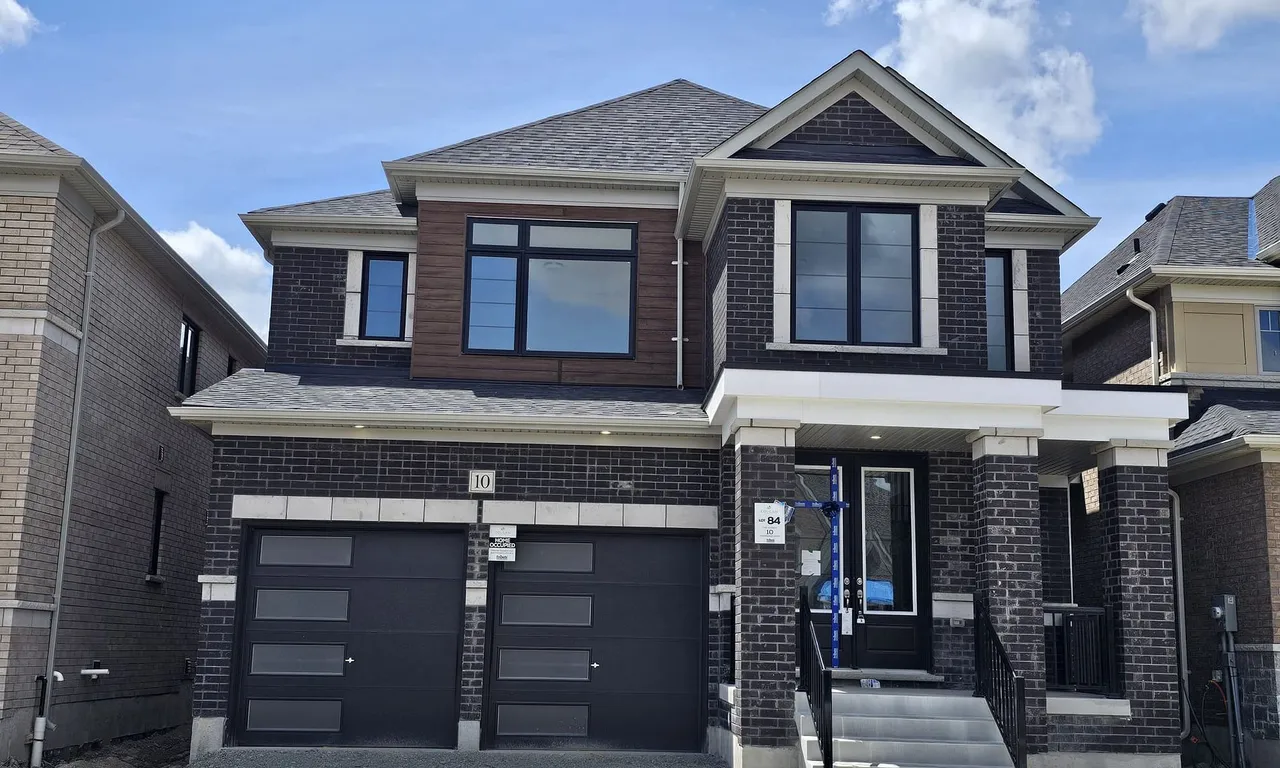 10 Hummingbird Grve, Adjala-Tosorontio, ON L0G 1W0