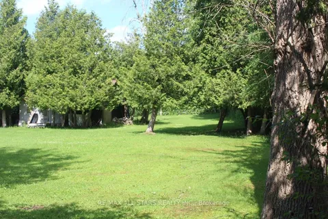 687 Varney Rd, Georgina, ON L4P 3E9