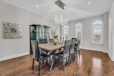 7 Stonesthrow Cres, Uxbridge, ON L0C 1A0