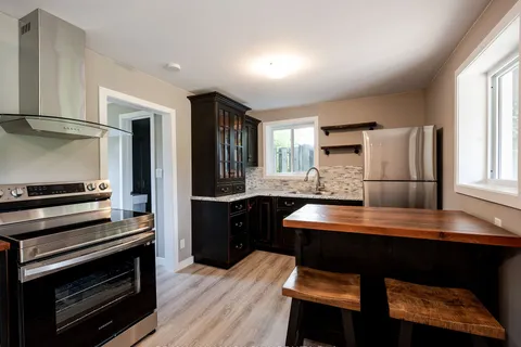 268 Victoria St, New Tecumseth, ON L0M 1K4