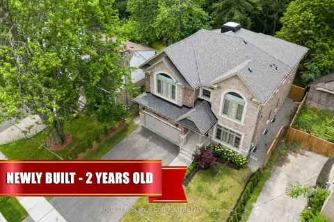 102 Ruggles Ave, Richmond Hill, ON L4C 1Y2