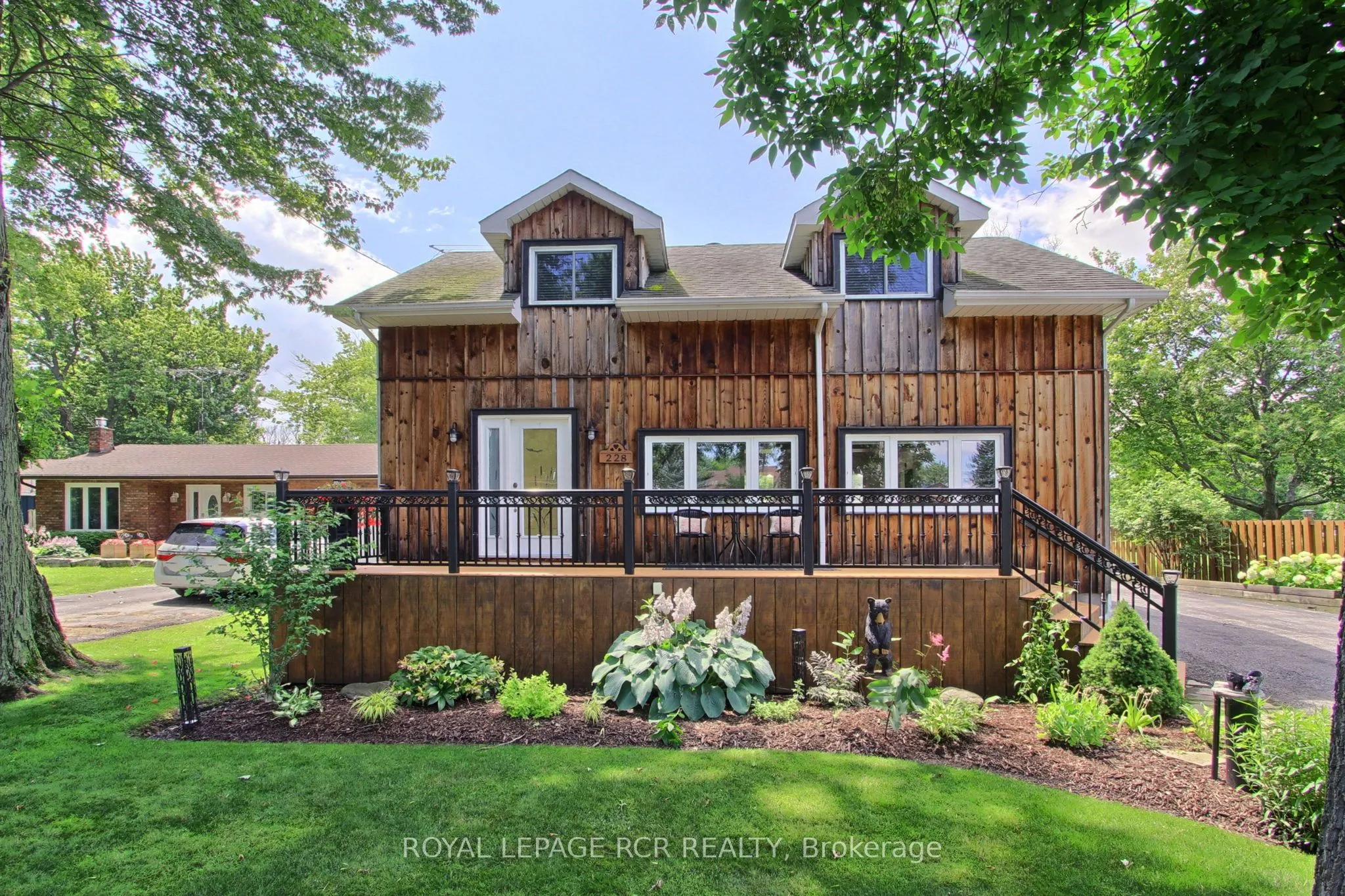 228 Bayshore Road, Innisfil, ON L0L 1K0