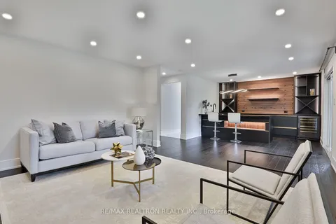80 Sprucewood Dr, Markham, ON L3T 2R1