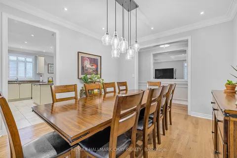 40 Cayton Cres, Bradford West Gwillimbury, ON L3Z 2A6