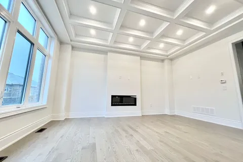 9 Perigo Crt, Richmond Hill, ON L4E 1K3
