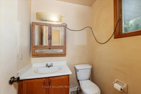 34 Riverglen Dr, Georgina, ON L4P 2P8