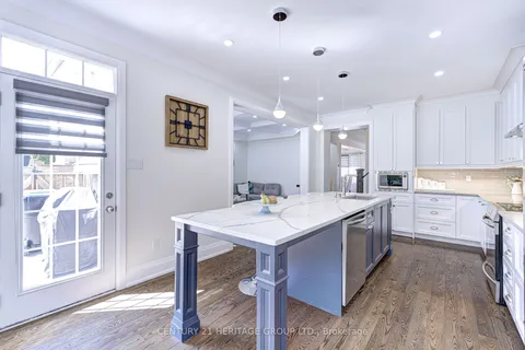 47 Hawke Cres, New Tecumseth, ON L0G 1W0