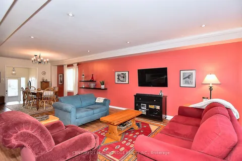14 Rennie St, Brock, ON L0C 1H0