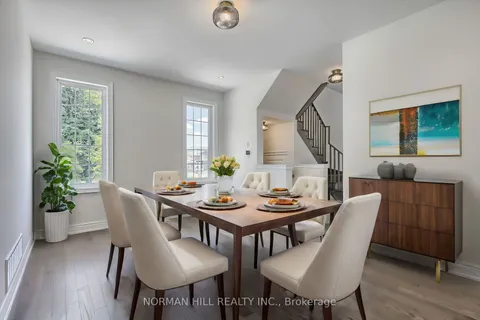 207 Seaview Hts, East Gwillimbury, ON L0G 1R0