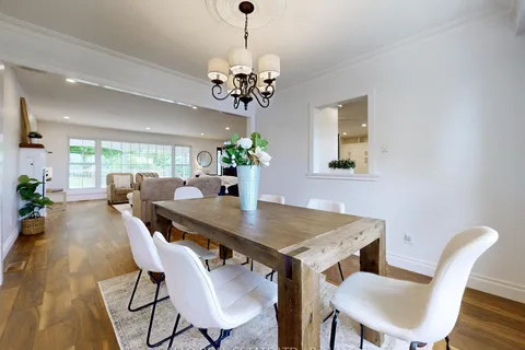 19622 Centre St, East Gwillimbury, ON L0G 1M0