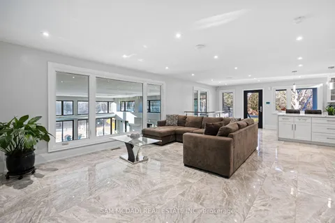 2993 Innisfil Beach Rd, Innisfil, ON L9S 4C3