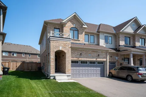 135 Arnold Cres, New Tecumseth, ON L9R 0T6
