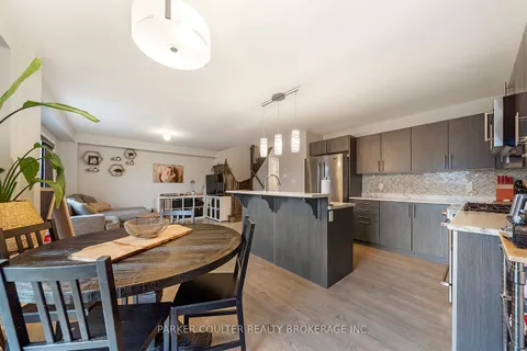 18 Gallagher Cres, New Tecumseth, ON L9R 0P3