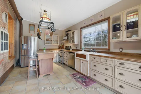 3940 County Rd 88 Rd, Bradford West Gwillimbury, ON L3Z 2A4