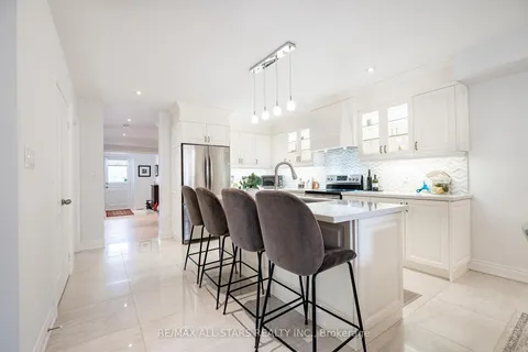 91 Roy Grove Way, Markham, ON L6E 0T7
