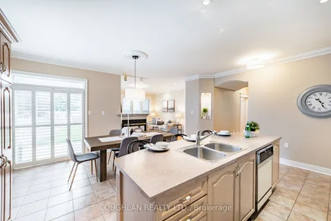 8 Cottontail Ave, Markham, ON L3S 4E7