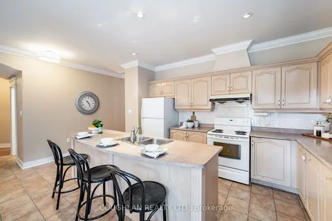 8 Cottontail Ave, Markham, ON L3S 4E7