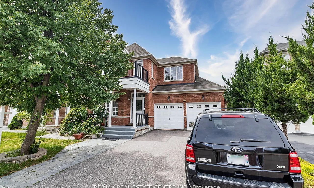 121 Stonechurch Cres, Markham, ON L6B 0J1