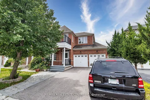 121 Stonechurch Cres, Markham, ON L6B 0J1