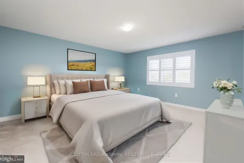 10 Mandley St, Essa, ON L0M 1B4