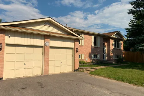 13 Robertson Rd, Essa, ON L3W 0J5